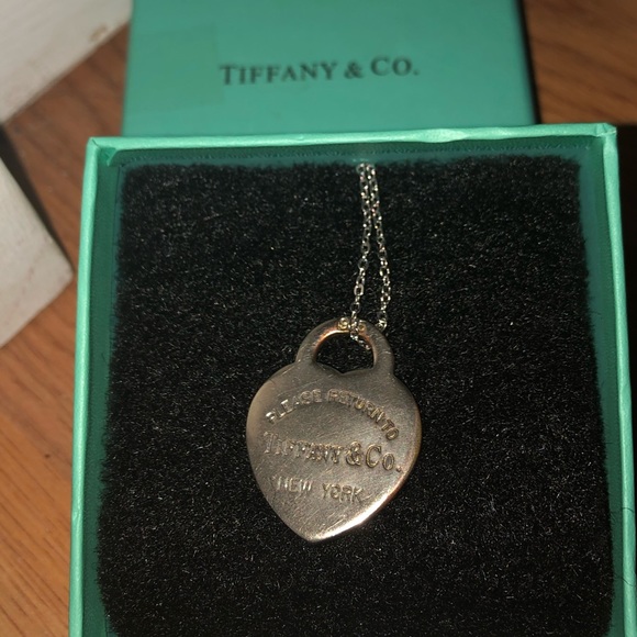 Tiffany & Co. Heart Pendant and Chain Necklace - Picture 4 of 4